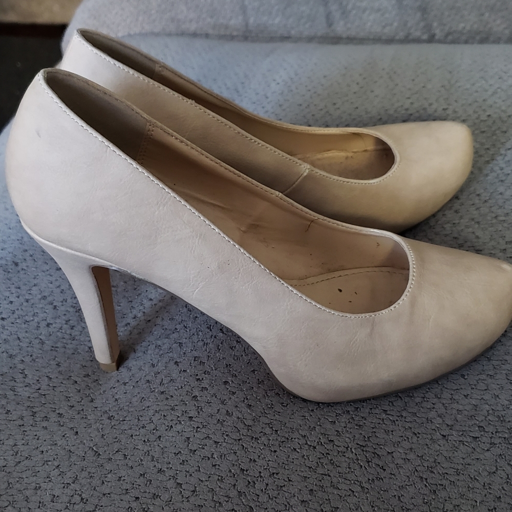 Just Fab Nude Pumps